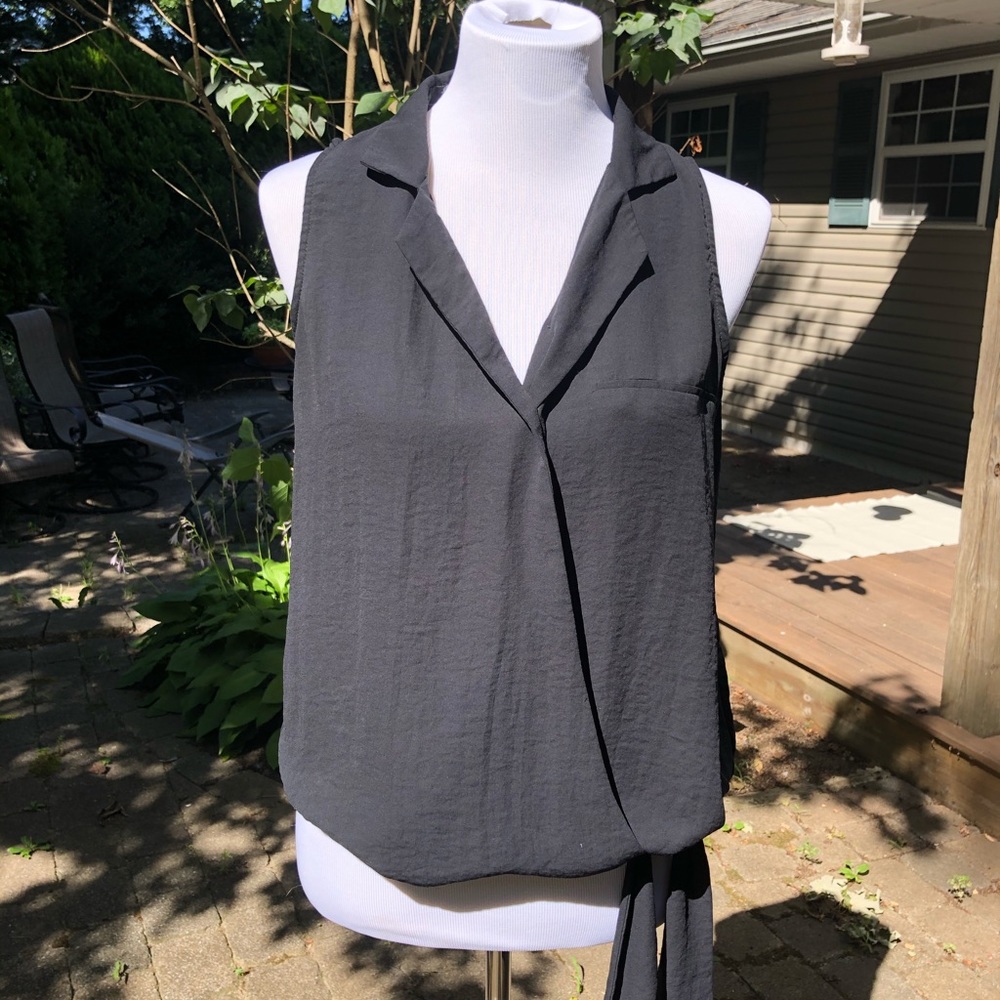 Black lightweight cross sleeveless shell